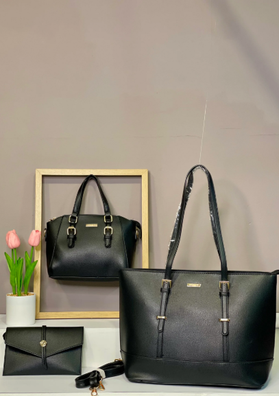 RA-08 BOLSO EN TRIO NEGRO