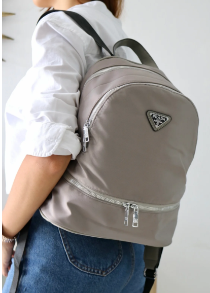 0105-¡OFERTA!MORRAL PRADA GRIS