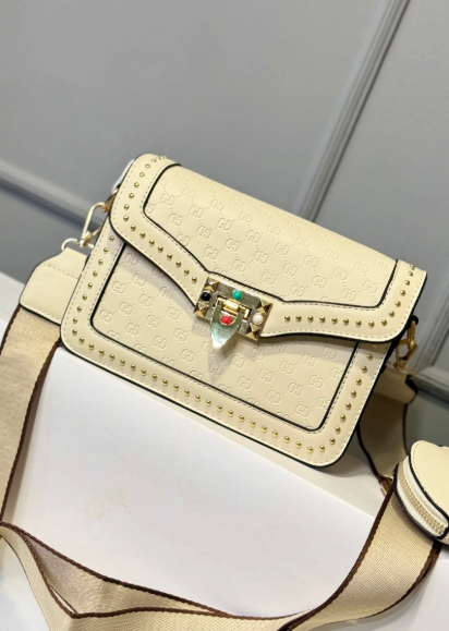 1019-CARRIEL TACHES BEIGE