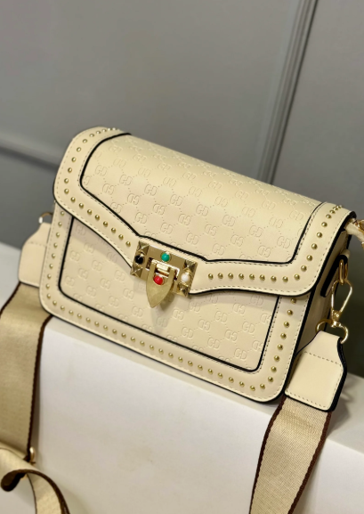 1019-CARRIEL TACHES BEIGE