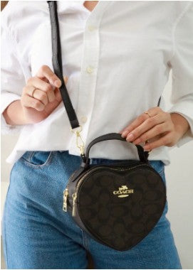 3855-MANOS LIBRE COACH MONOGRAM CAFÉ