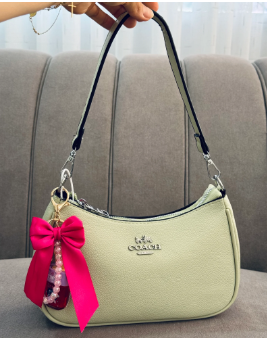 832-BAGUETTE COACH-VERDE + LLAVERO TINTA