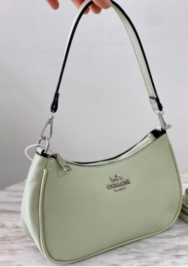 832-BAGUETTE COACH-VERDE + LLAVERO TINTA