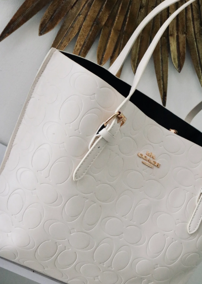 908-TOTE COACH BEIGE