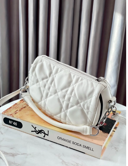 LIQUIDACIÓN 3885-MANOS LIBRE CRISTIAN DIOR- BLANCO