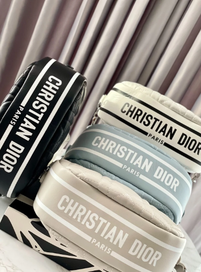 LIQUIDACIÓN 3885-MANOS LIBRE CRISTIAN DIOR- BLANCO