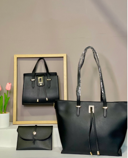 RA-07 BOLSO EN TRIO NEGRO