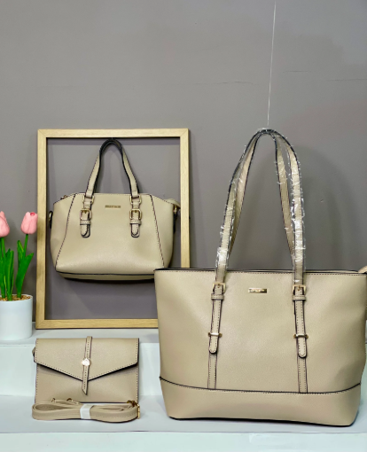 RA-08 BOLSO EN TRIO CAQUI