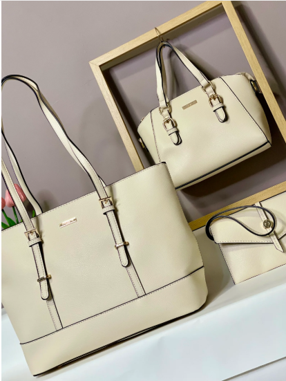 RA-08 BOLSO EN TRIO VAINILLA