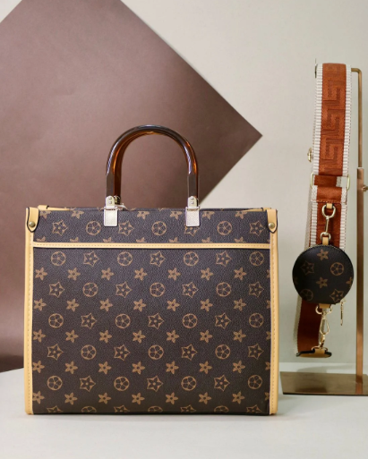 RA-30 TOTE CAREY Monogram