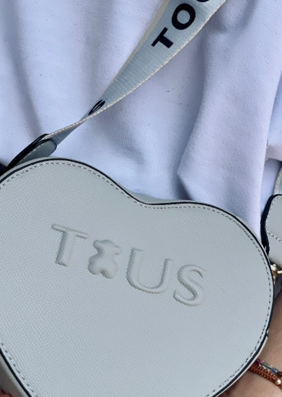 V539 MANOS LIBRES TOUS CORAZÓN GRIS