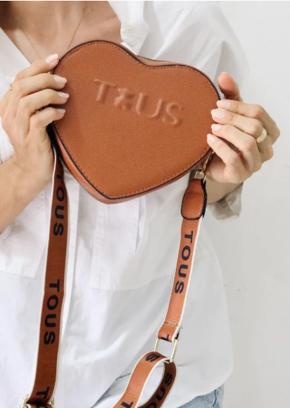 V539 MANOS LIBRES TOUS CORAZÓN MIEL